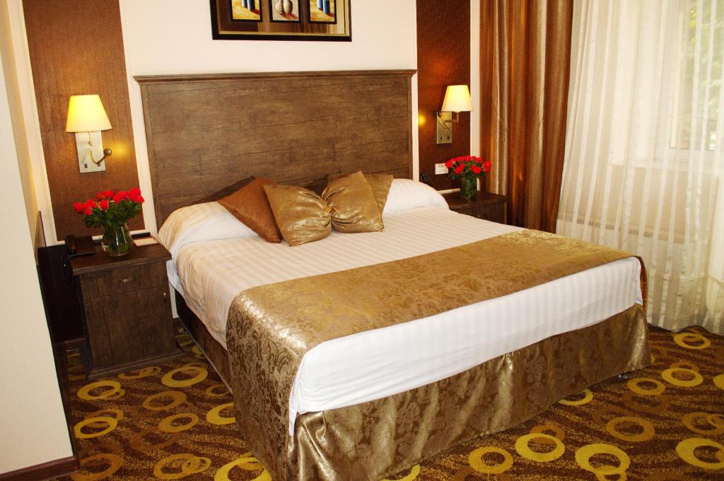 imperial hotel yerevan.jpg