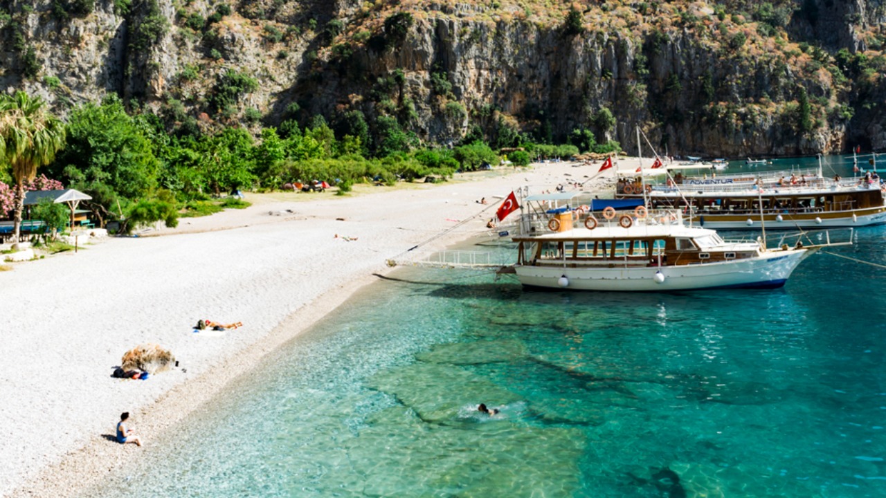 FATHIYE3.jpg