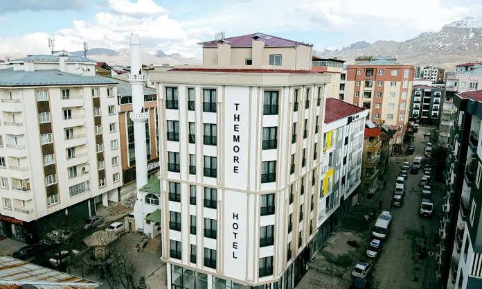 هتل دمور وان  The More Van Hotel