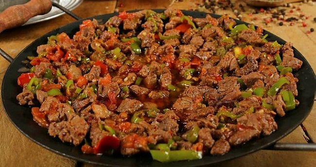 رستوران بیر اورکه کاوورما(BIRKOC KAVURMA) واقع در شهر وان ترکیه
