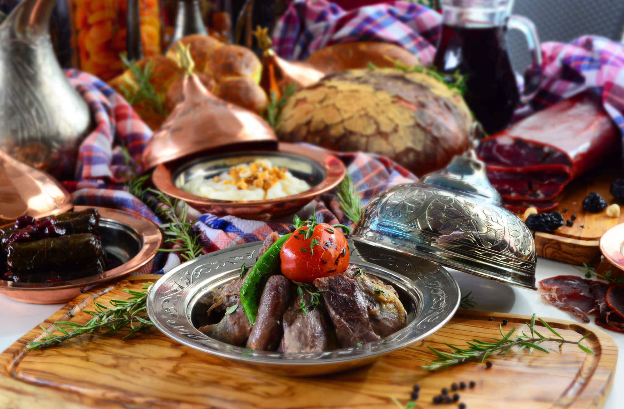فرهنگ غذایی شهر وان در ترکیه: بررسی نقش آن در گردشگری و جذابیت هایش