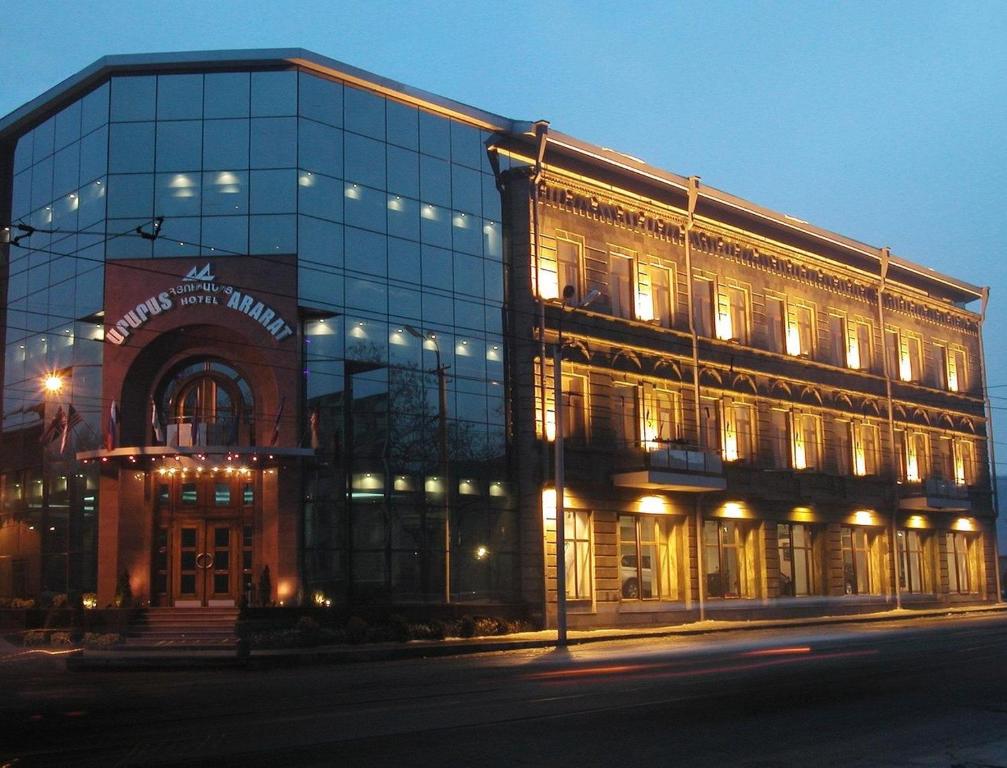 هتل  آرارات ایروان Ararat Hotel
